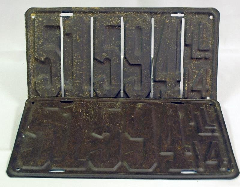 1914 Front and Back Illinois Plates: Five digits
