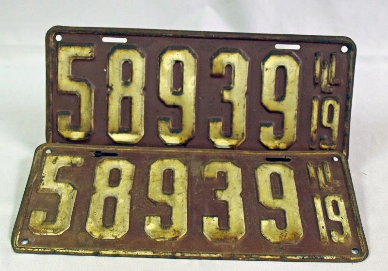 1919 Front and Back Illinois License plates: five digits