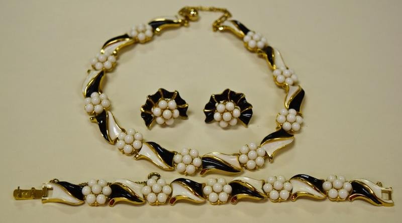 Vintage Trifari Demi-Parure Set (1 of 2)