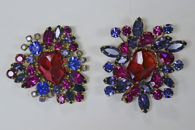 Weiss Vintage Multi Colored Pins or Brooches (1 of 1)