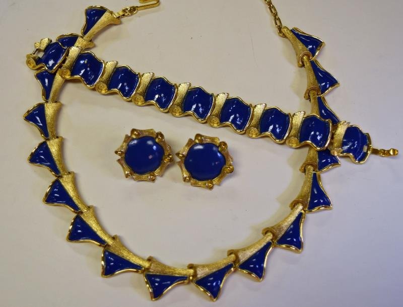 Vintage Trifari Demi-Parure Set (1 of 2)