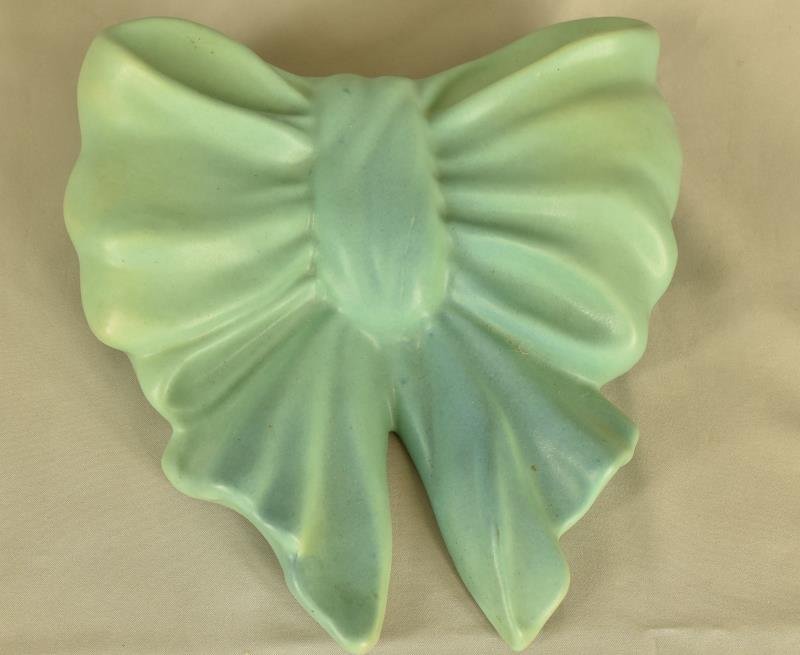 Van Briggle Bow Wall Pocket (1 of 3)