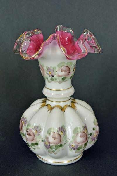 Fenton Charleton Cased Cabinet Vase Consisting of pink (1 of 3)
