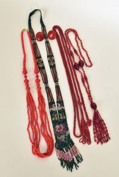 Red and Black Flapper Beads Together with black and red (1 of 1)