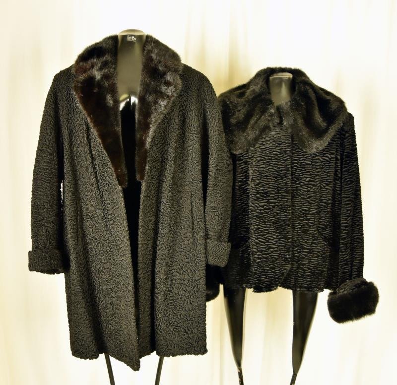 Neiman Marcus Persian Lamb and Mink Collared Coat: Stunning Neiman Marcus coat from the 1950s. This coat is in good condition. The inside lining has some tears. Overall a very incredible find. It has two pockets with no holes and no closures. Size 12-