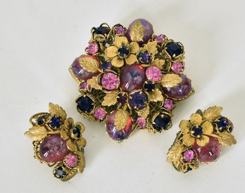 DeMario Demi-Parure Set Consisting of a pin and (1 of 1)