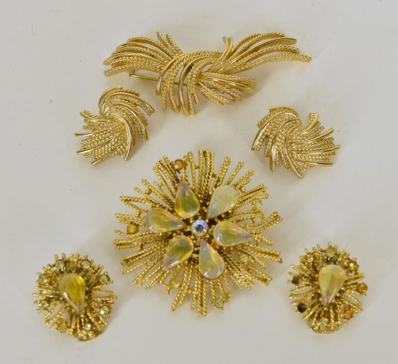 Vintage Goldtone Demi-Parure Pins & Earrings Two sets (1 of 1)
