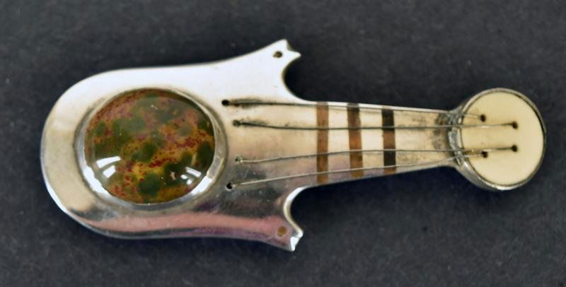 Hand Made Sterling Silver Guitar Pin Unmarked.: Unmarked.