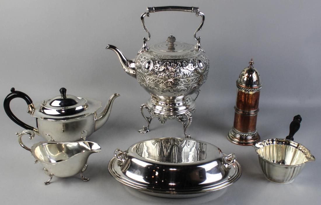GROUP OF SILVER AND PLATE TABLE ITEMS (1 of 4)