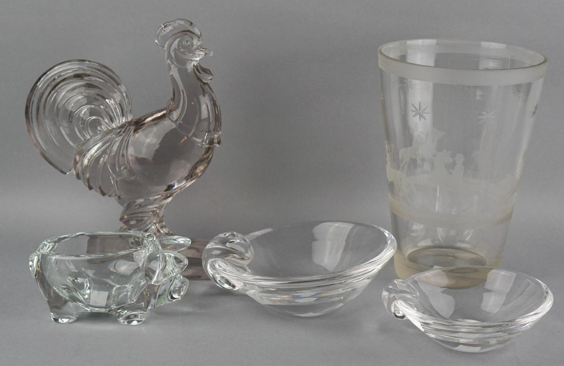 GROUP OF FIVE GLASS ITEMS (1 of 5)