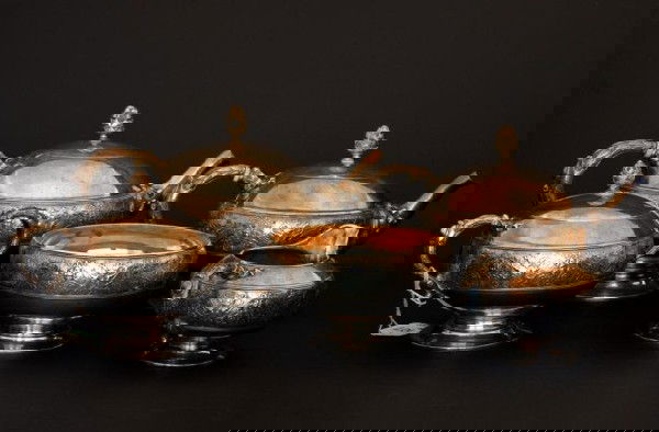 STARR & MARCUS 5pc STERLING FLORENTINE TEA SET: Amazing Display of English craftsmanship. This 5 piece Starr & Marcus sterling silver tea set has a beautiful raised Florentine design. Pattern #342. Has bone highlights. Set includes: Teapot 7" heigh