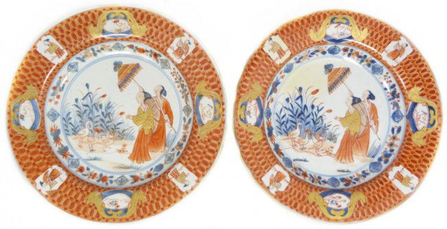 PAIR OF 18th C. HAND PAINTED CHIEN LUNG PLATES: Pair of antique Chinese porcelain Ch'ien Lung period bowls. Has a hand painted scene depicting a woman feeding birds with someone holding an umbrella over her head. Pattern is called "La Dame au Paras