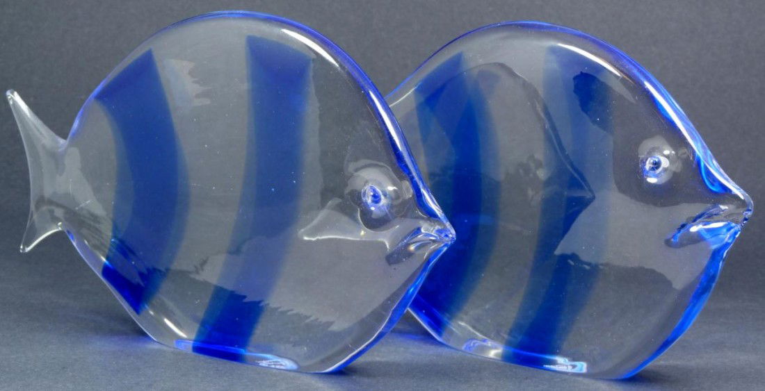PAIR OF SEGUSO MURANO BLOWN GLASS FISH SCULPTURES: Archimede Seguso (ITALIAN, 1909-1999). Murano Italian art glass pair of fish. Each has a blue and clear design. Both signed Archimede Seguso Murano to bottom. Measures 6" height x 9 1/2" length (15.2c
