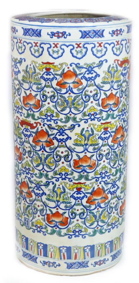 KANGXI CHINESE PORCELAIN UMBRELLA STAND VASE: Antique Chinese porcelain hand painted umbrella stand. Has hand painted floral scrolled design throughout with bats. Has Kangxi reign marks to side. Made 19th century. Measures 24 1/2" height x 11 1/2