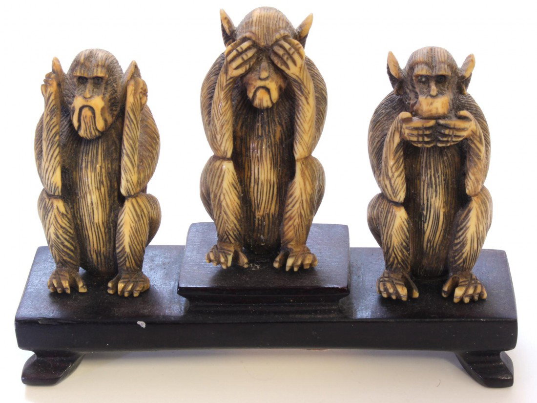 3 CHINESE IVORY WISE MONKEYS FIGURES SANZARU: 3 Chinese hand carved figures depicting the "Three Wise Monkeys". The three monkeys are Mizaru, covering his eyes, who sees no evil; Kikazaru, covering his ears, who hears no evil; and Iwazaru, coveri
