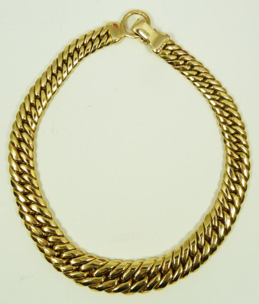 14K YELLOW GOLD GRADUATING CUBAN LINK NECKLACE: 14k Italian yellow gold Cuban graduating link necklace. Measures 16 1/2" length (41.9cm). Width ranges from approx. 11.2mm x 17.9mm. Total weight of 47.7dwt.