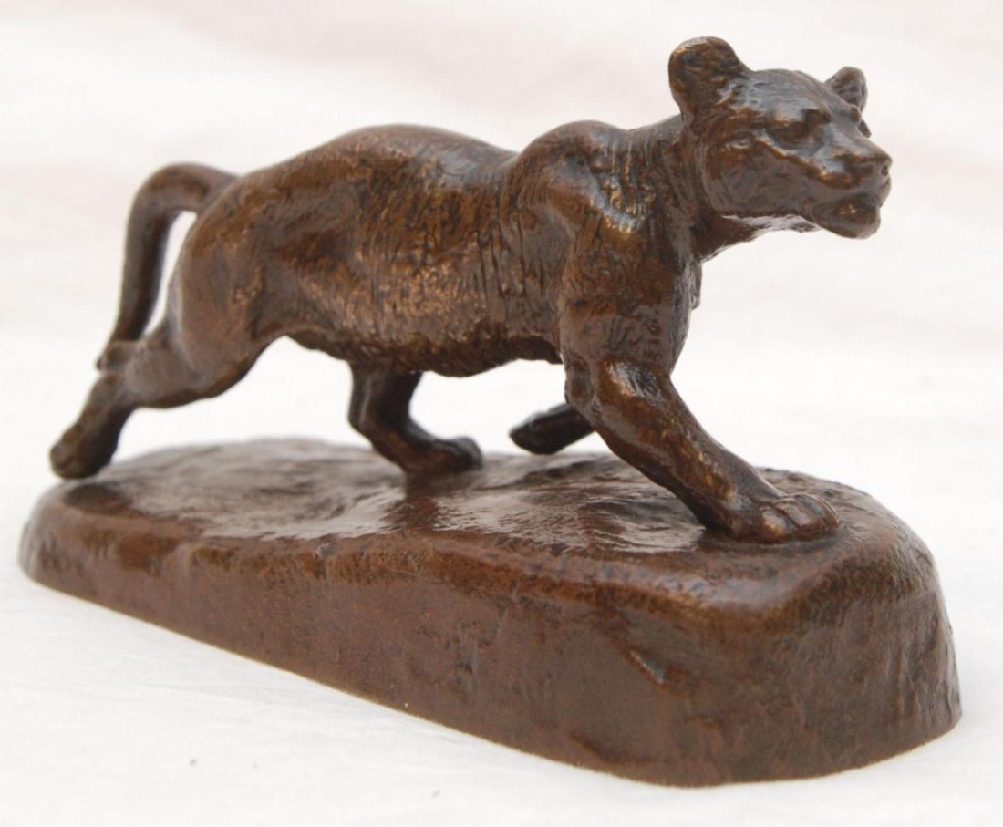ISIDORE JULES BONHEUR BRONZE FIGURE OF LION CUB: Isidore Jules Bonheur (FRENCH, 1827-1901) bronze sculpture depicting a lion cub. Signed I. BONHUER to base. Measures 3 3/4" height x 6 3/4" length (9.5cm x 17.1cm). Total weight of 1127 grams.