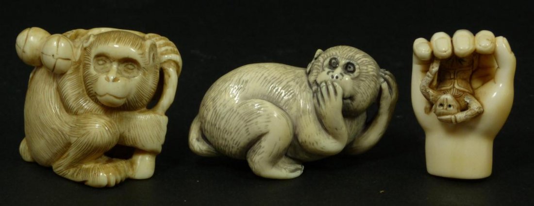 3 JAPANESE CARVED IVORY MONKEY NESUKE: Lot of 3 Japanese hand carved monkey netsuke figures. Each figure signed with calligraphy. 19th/20th Century. Largest measures 2 inch length (5 cm). Total weight of 72 grams.