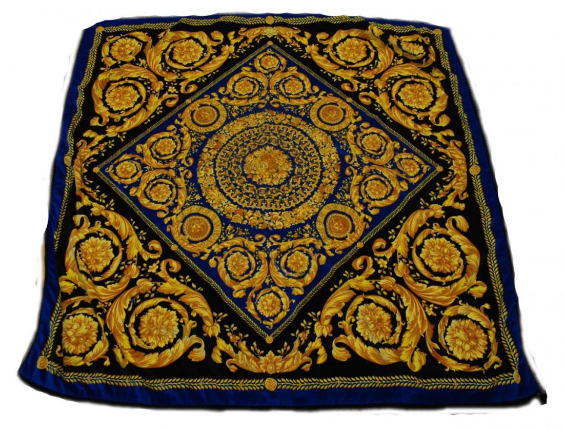 VERSACE VELVET FABRIC THROW BLANKET: VERSACE VELVET FABRIC THROW BLANKET Measures 52" x 52" (132.08cm x 132.08cm) Atelier Versace Velvet Fabric Throw Blanket Silk Piping. Total weight 10.40g