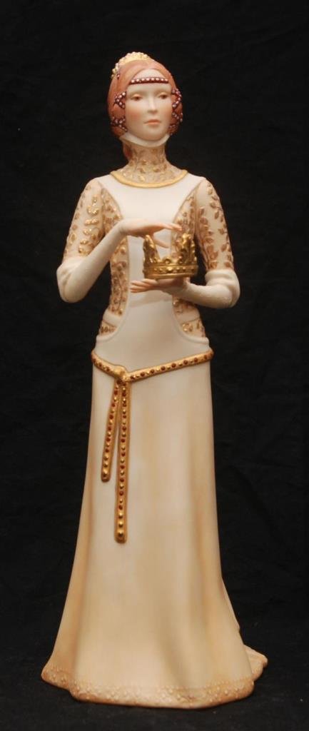 CYBIS BISQUE FIGURINE "LADY MACBETH": CYBIS BISQUE FIGURINE "LADY MACBETH" Measures 13-3/4" tall (34.92cm) x 4-1/4" (10.79cm). Signed to base. Total weight 625g. Signed to base.
