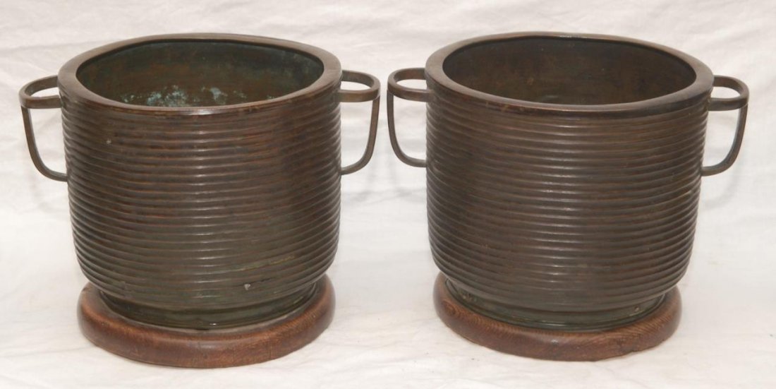 PR ANTIQUE JAPANESE WATER BUCKET: PR ANTIQUE JAPANESE WATER BUCKET Copper with wooden bottom. Measures 8" tall (20.32cm) x 11" wide handle to handle (27.94cm) 19th/20th century. Total weight 3625g