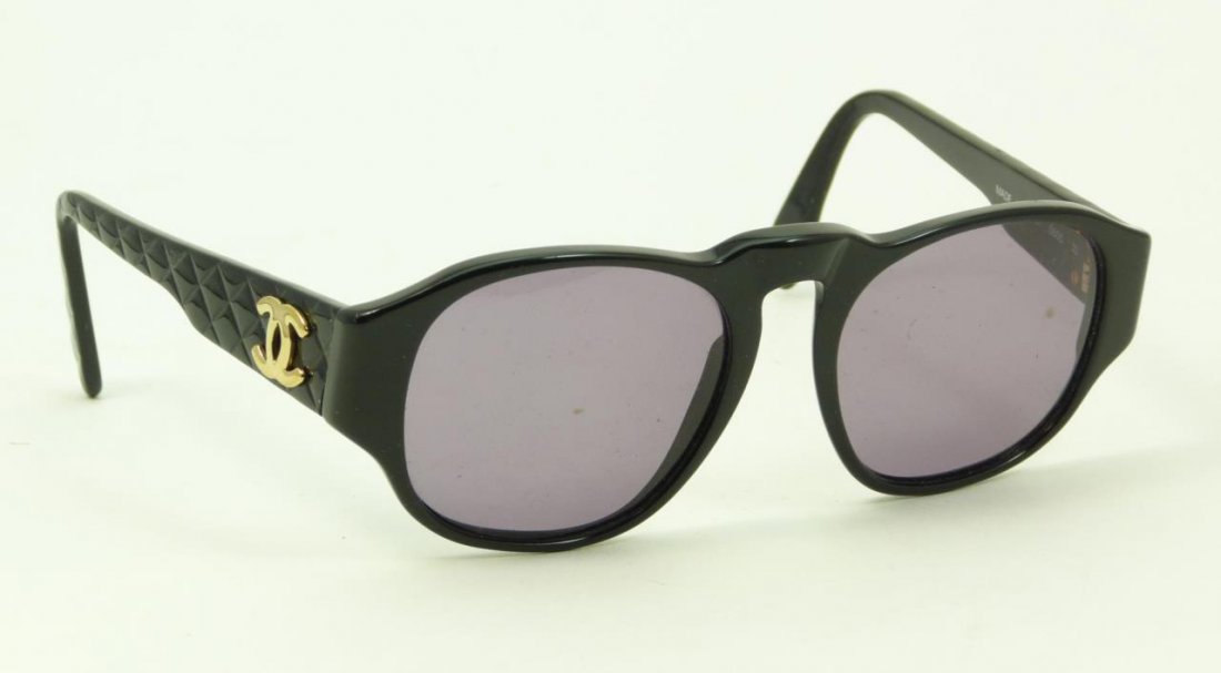 AUTHENTIC CHANEL SUNGLASSES: AUTHENTIC CHANEL SUNGLASSES Measures 5-1/4" wide (13.33cm). Total weight 36g