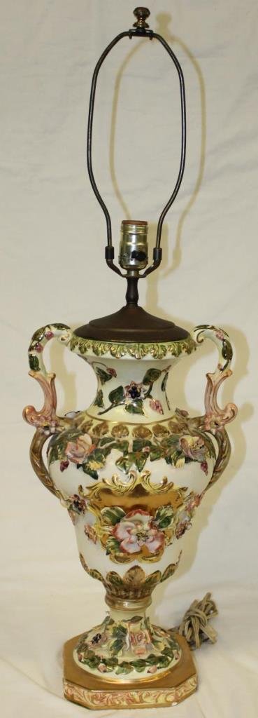 LARGE CAPODIMONTE FLORAL RELIEF LAMP: LARGE CAPODIMONTE FLORAL RELIEF LAMP Measures 32"(81.28cm) to top, with a total weight of 2822 grams