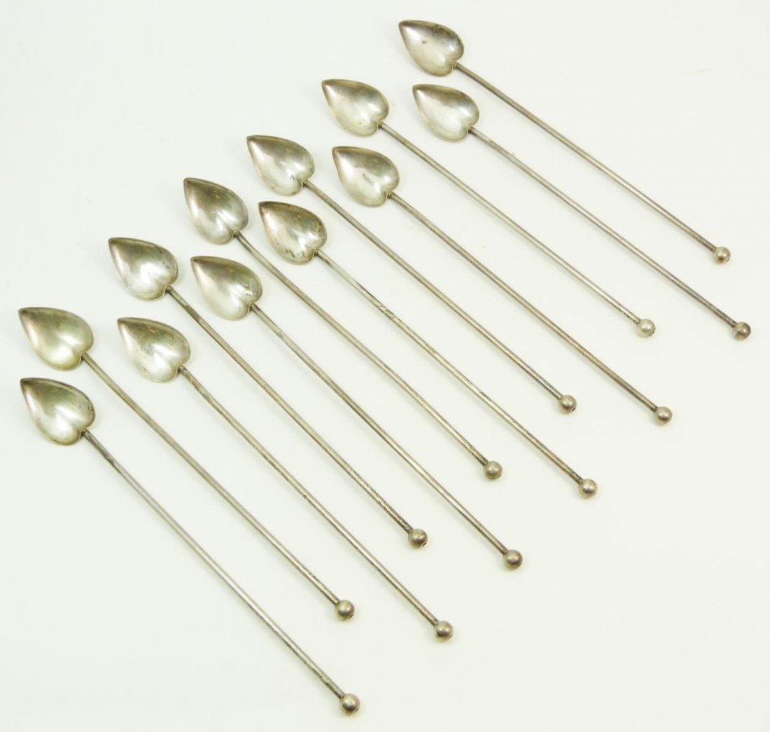 SET OF 12 STERLING SILVER ICE TEA STRAW SIPPERS: Set of twelve sterling silver ice tea straw sippers. Each measures approx 7 1/2" (19.05cm) Length. Total approx weight 2.5ozt.
