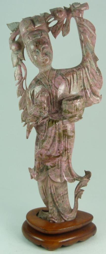 CHINESE ANTIQUE PINK HARDSTONE QUAN YIN w/ BIRD: 19th century carved figurine of a Quan Yin holding a bird. Comes with fitted base. Measures 11" (27.94cm) Height. Total weight 1.2kg. Provenance: From the estate of Count Adrian Toati de Suiza de Bour