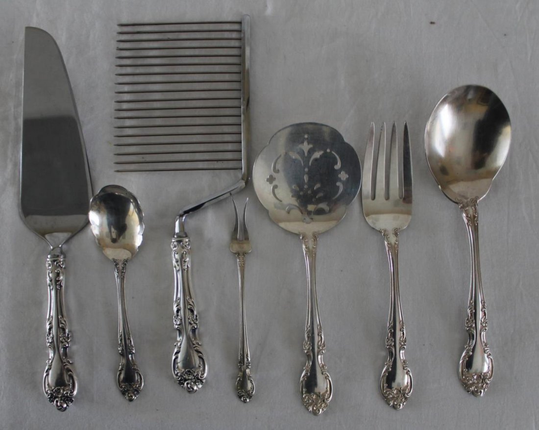 7 GORHAM MELROSE STERLING FLATWARE SERVING PIECES: A lot of 7 Gorham American sterling silver flatware serving pieces in the 'Melrose' pattern. Includes pierced tomato serving spoon, salad serving set with fork and spoon, pickle fork, sugar sifting sp
