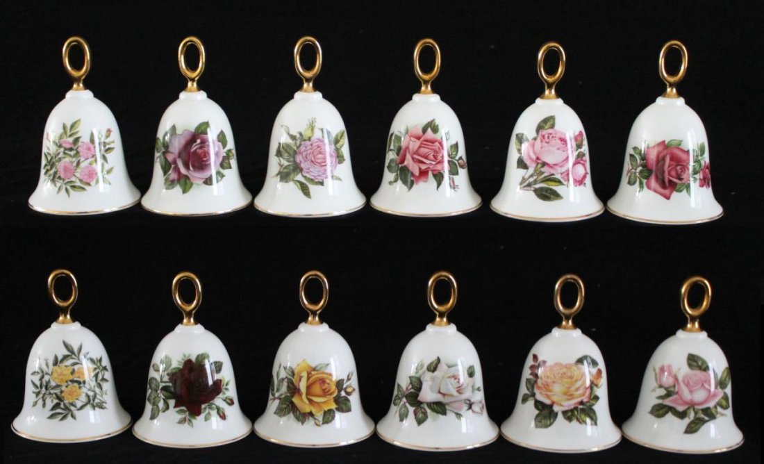12 DANBURY MINT 'AMERICAN ROSE' TABLE BELL COLLECT: 12 Danbury Mint 'American Rose Bell Collection' table bell set. Each measures approx. 4 5/8" height (11.7cm). Total weight approx. 790 grams.