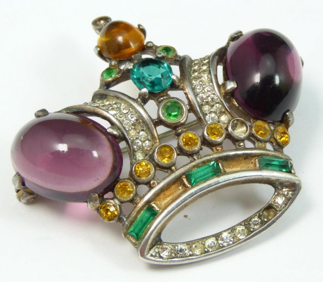 VINTAGE TRIFARI STERLING SILVER JEWELED CROWN PIN (1 of 4)