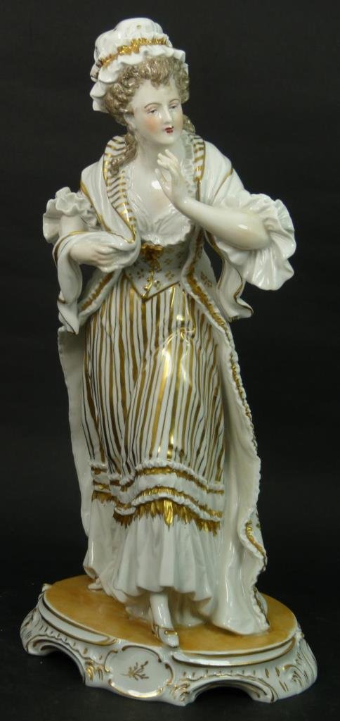 DRESDEN PORCELAIN FIGURE OF WOMAN w BONNET (1 of 10)