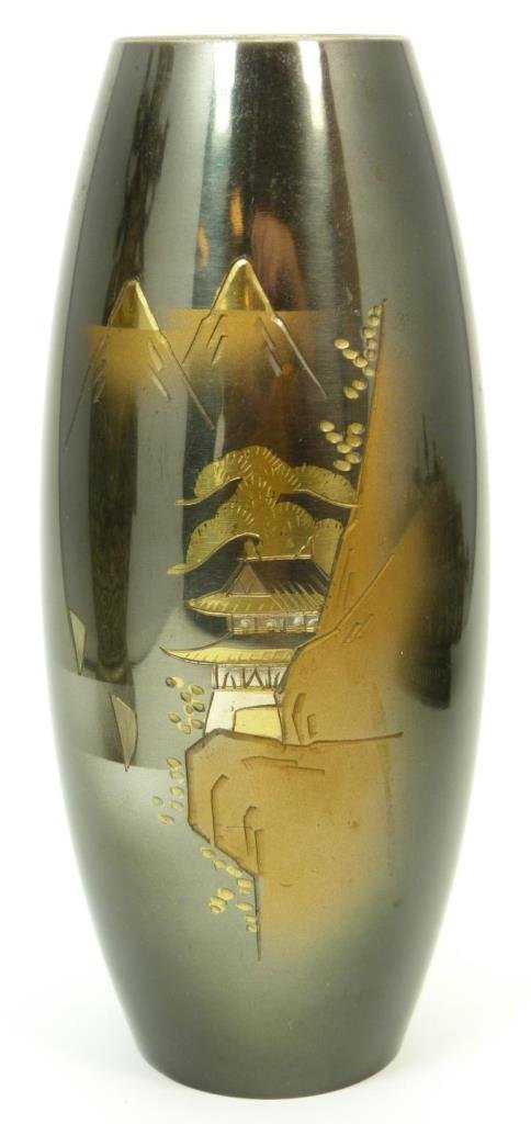 VINTAGE JAPANESE MOUNTAIN SCENE FLOWER VASE (1 of 5)