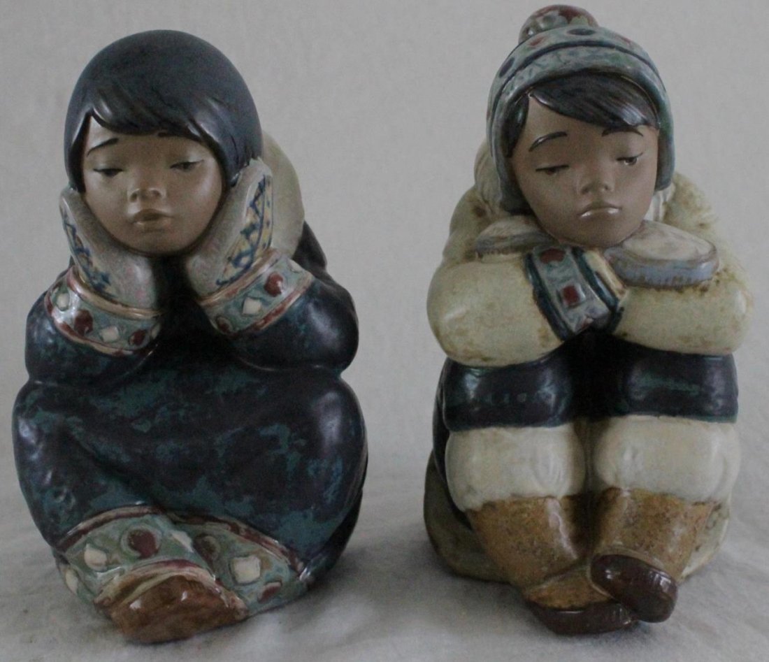 (2pcs) LLADRO MATTE PORCELAIN ESKIMO CHILDREN (1 of 8)