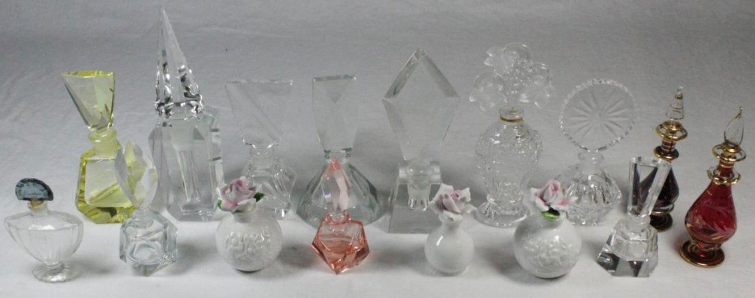 16 ART DECO SCENT AND PERFUME BOTTLES (1 of 10)