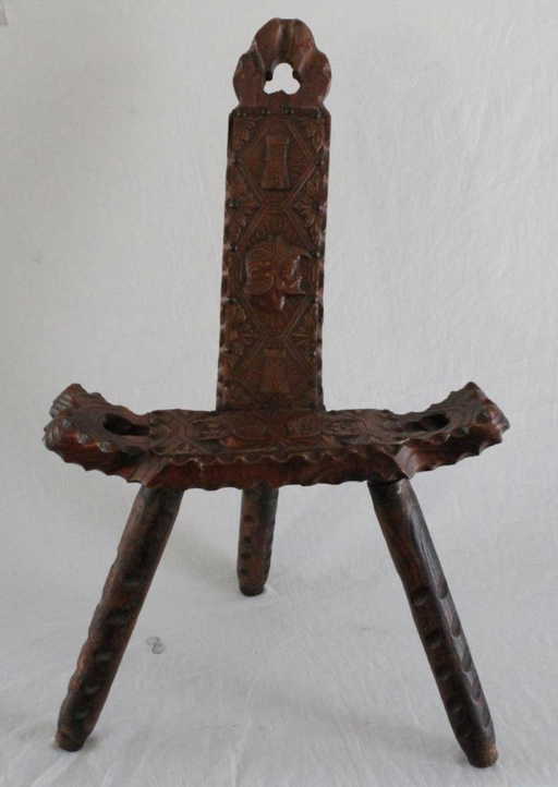 ITALIAN WOOD & LEATHER ORNATE BIRTHING CHAIR - ITALIAN WOOD & LEATHER ORNATE BIRTHING CHAIR