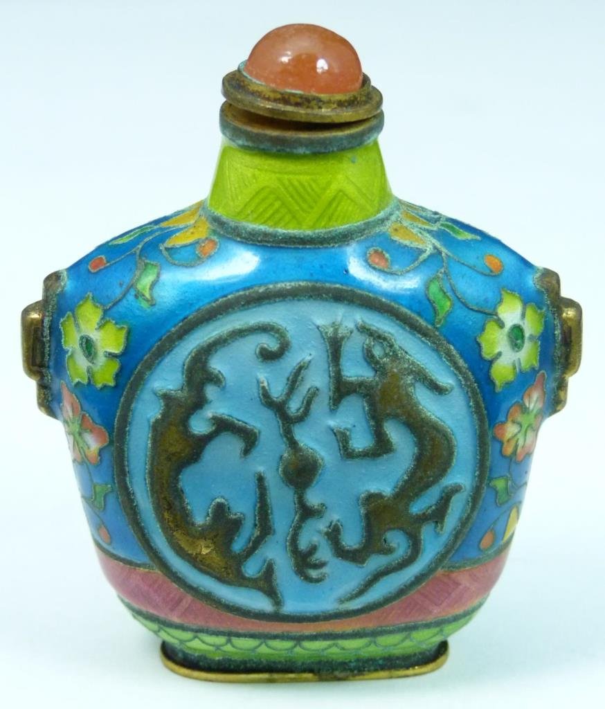 ANTIQUE CHINESE ENAMELED SNUFF BOTTLE (1 of 5)