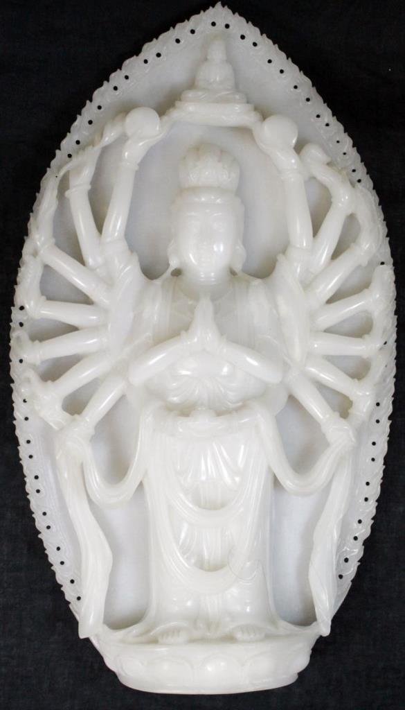 LARGE WHITE JADE AVALOKITESVARA GUANYIN CARVING (1 of 10)