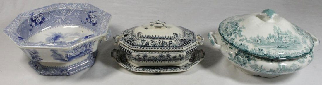 3pcs OF ENGLISH PORCELAIN FLOW WEAR TABLE ITEMS (1 of 9)