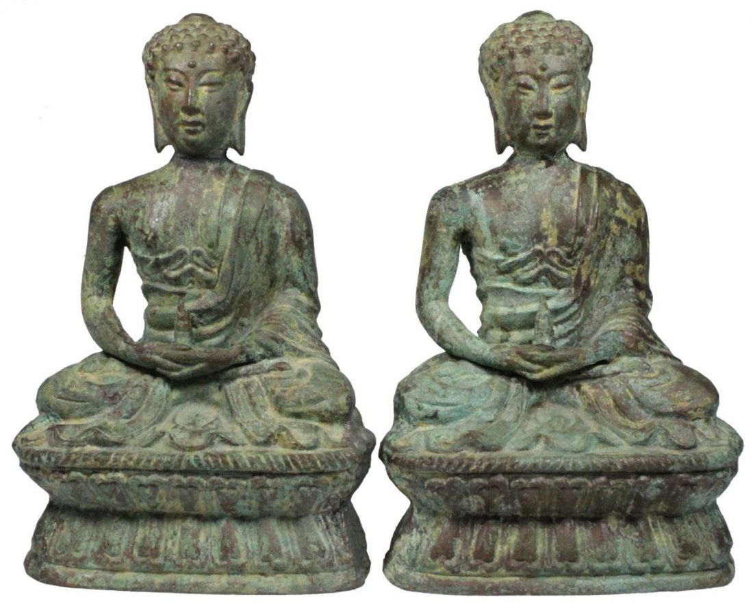 A PAIR OF THAI BRONZE SEATED BUDDHA FIGURES (1 of 10)