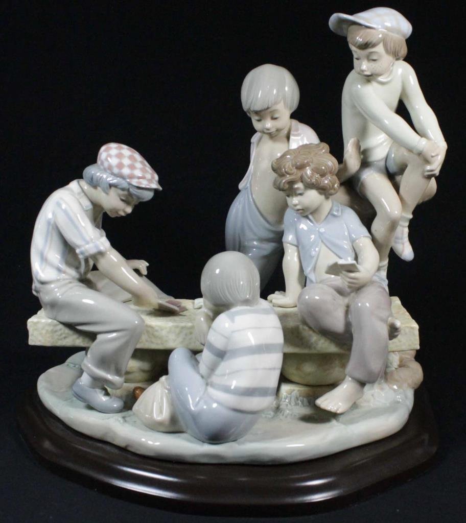 LARGE LLADRO STYLE PORCELAIN OF BOYS PLAYING CARDS (1 of 10)