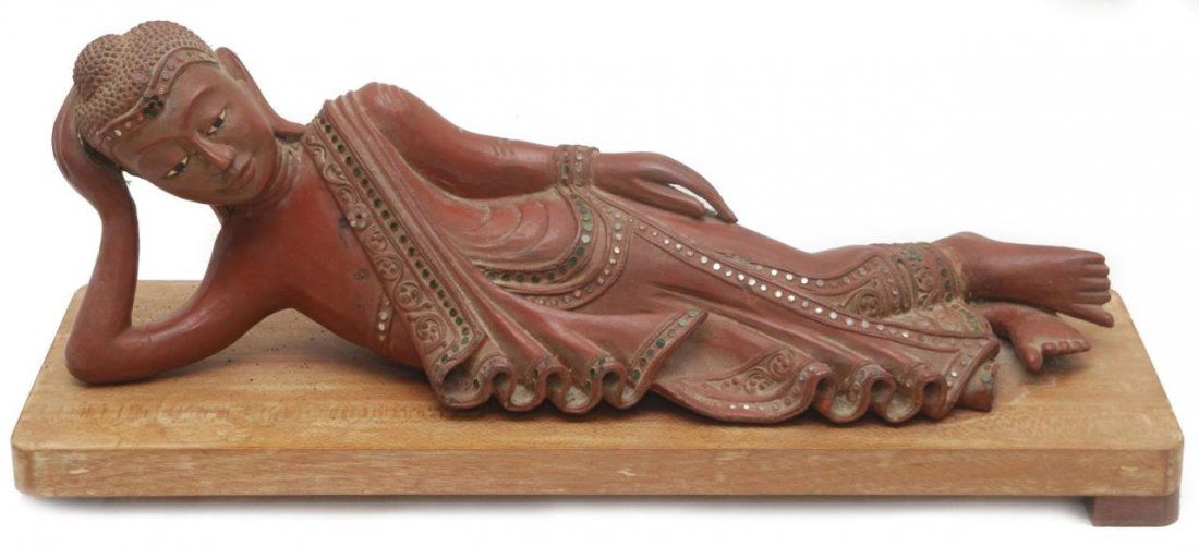 THAI CARVED WOODEN RECUMBENT BUDDHA FIGURE (1 of 4)