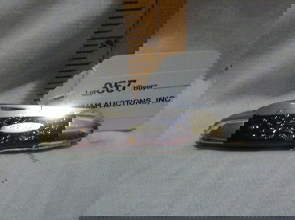 New Old Stock Case #62131 3 5/8 Canoe: Red Bone Handle, 3 Dot Circa 1977 Conee Etching on Blade, Pristine New Condition