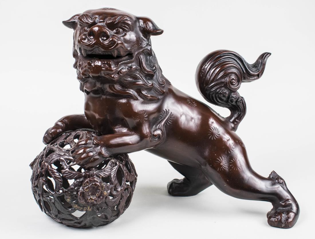 Foo Dog with Ball Jan 27, 2018 Capo Auction in NY