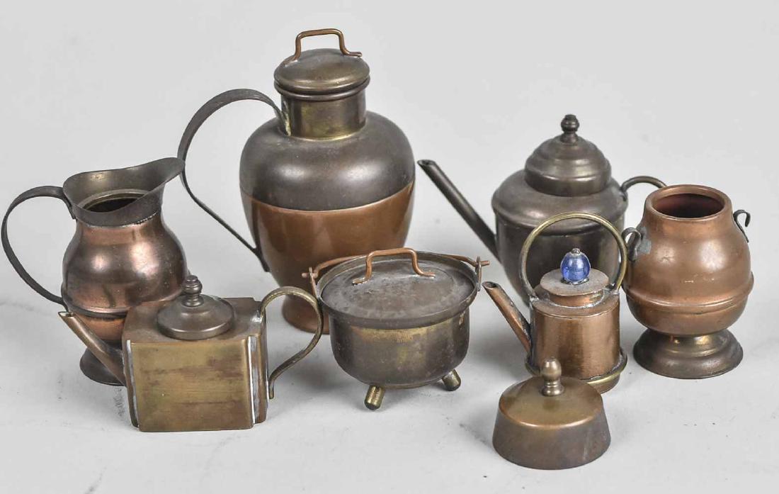 Doll House Miniature Copper Tea Kettles: Various sizes. Largest, 1 1/2 inches Notice to bidders: Condition reports and additional photographs are provided by request as a courtesy to our clients, as such any condition report is only an opini