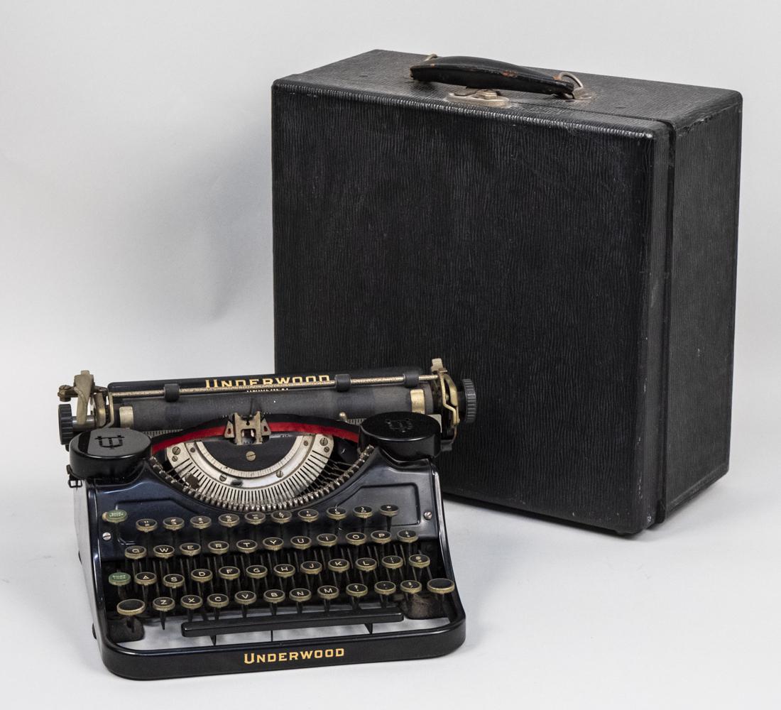 Vintage Underwood Univerrsal Typewriter: Portable typewriter in storage / carrying case. Height 5 1/2 inches. Notice to bidders: Due to the nature of this particular online sale, the lots offered may not be available for detailed condition r