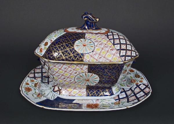 English Ironstone Soup Tureen with Undertray: In the Imari palette. Height