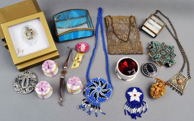 Miscellaneous Group of Decorations: Including a beaded purse, two glass jewelry boxes, two Middle Eastern pendants, three trinket boxes, etc.