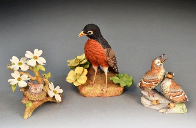 Boehm & Burgues Porcelain BIrds: Comprising Burgues Robin with Marsh Marigolds; (2) Boehm Brown Thrasher Fledglings [Modelled in honor of President Jimmy Carter to benefit the White House Historical Association] and (3) Cybis porcela